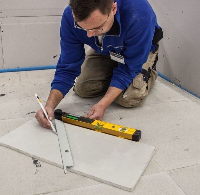 Stabila Tech 32" 700DA Digital Angle Finder Mark