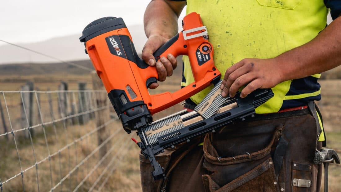 STOCKade ST400i Cordless Fencing Stapler staples magazine