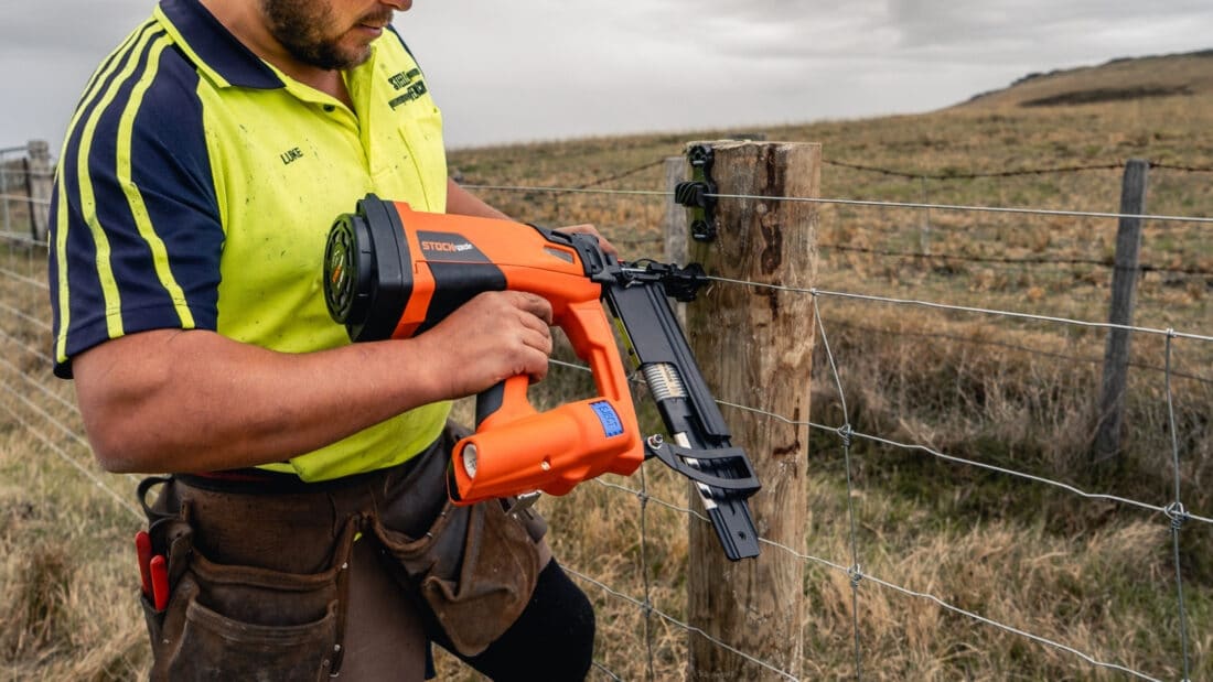 STOCKade ST400i Cordless Fencing Stapler professional contractor