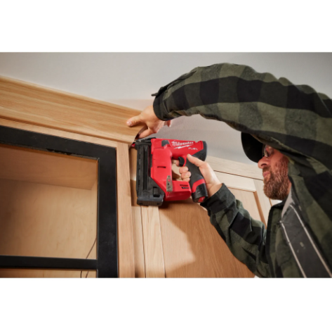 Milwaukee 2541-20 M12 18Ga Brad Nailer, 5/8" to 1-1/2" in use professional contractor
