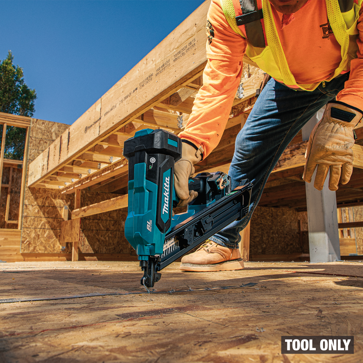 Makita XNB09Z 18V LXT Brushless Metal Connector Nailer professional use