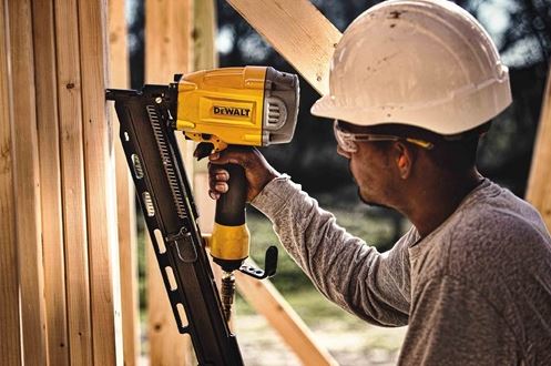 A 21-degree framing nailer, the Dewalt DWF83PL Framing Nailer